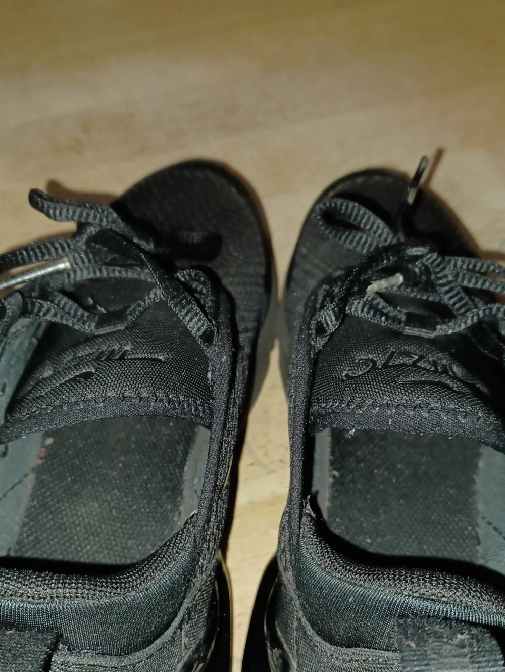 Nike Air Max 270 Black Mesh Running Sneakers For Kids Size 2.5Y